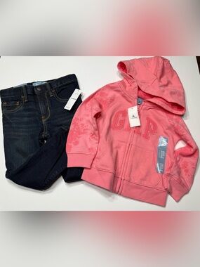 GAP NWT Set Pink Hooded Zip Sweatshirt with Dark Blue Jeans 18-24 Months